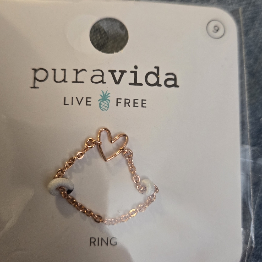 Rose gold heart ring - Picture 3 of 7